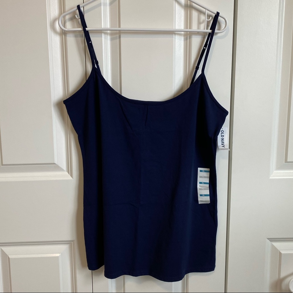 Set of 3 basic camisoles.